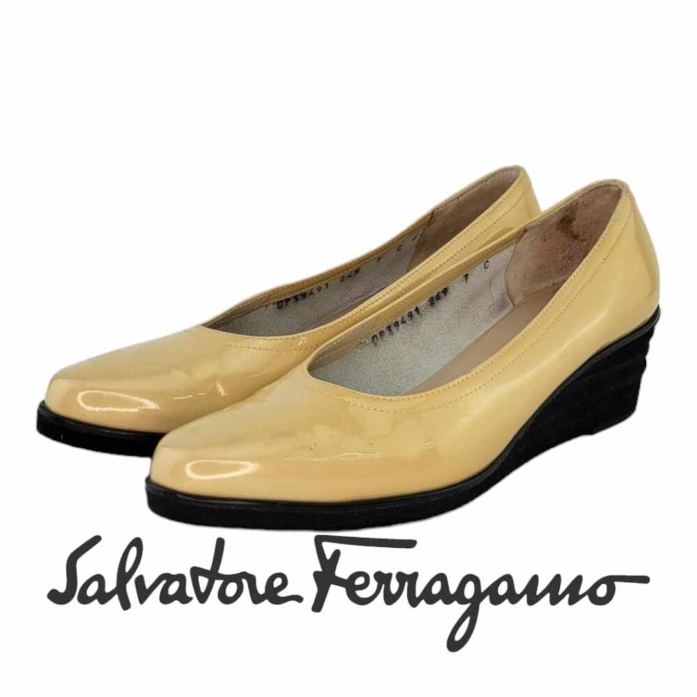 AUTHENTIC SALVATORE FERRAGAMO Stitched Patent Wedge Pumps Sz 7 - Tan / Cream